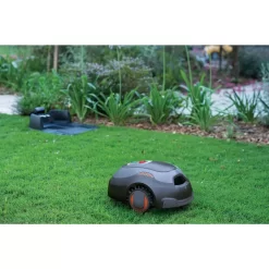 Black & Decker Robot Tondeuse n500 M² BLACK+DECKER - 12V - 4,3Ah - BCRMW121-QW 28 Black & Decker Robot Tondeuse n500 M² BLACK+DECKER - 12V - 4,3Ah - BCRMW121-QW -Jardin Soldes ecomm large bcrmw121 a7